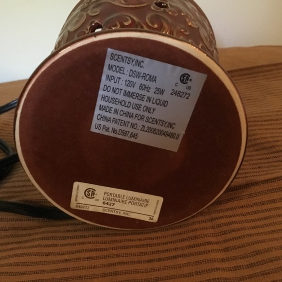 Scentsy wax warmer - Picture 2 of 6